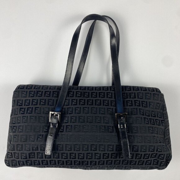 Fendi Large Baguette Bag - Picture 2 of 16